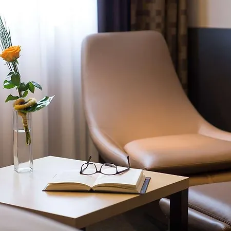 Lindner Frankfurt Hochst * Frankfurt am Main