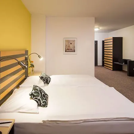 Lindner Frankfurt Hochst מלון פרנקפורט