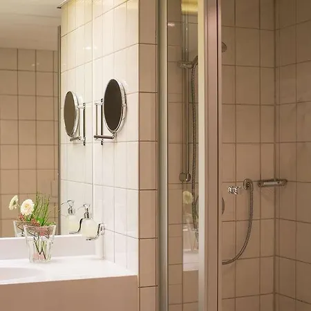 Lindner Frankfurt Hochst ホテル フランクフルト